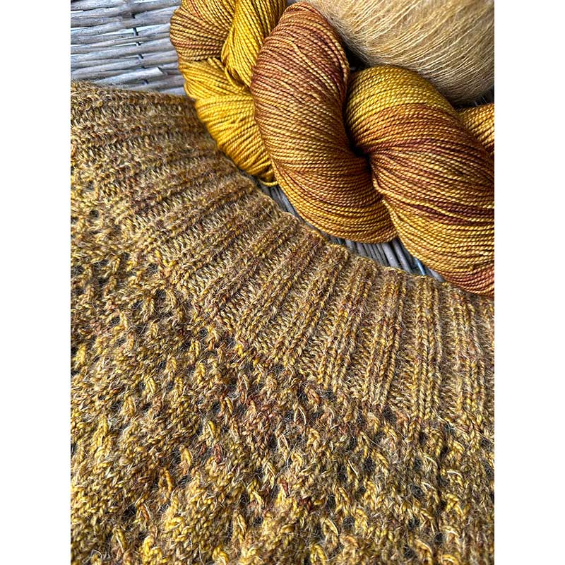 Betwixtmas 2024 Knitted Shoulder Cowl - Gold in Fyberspates Vivacious 4ply & Rowan Kidsilk Haze by Carol Meldrum - Image 5