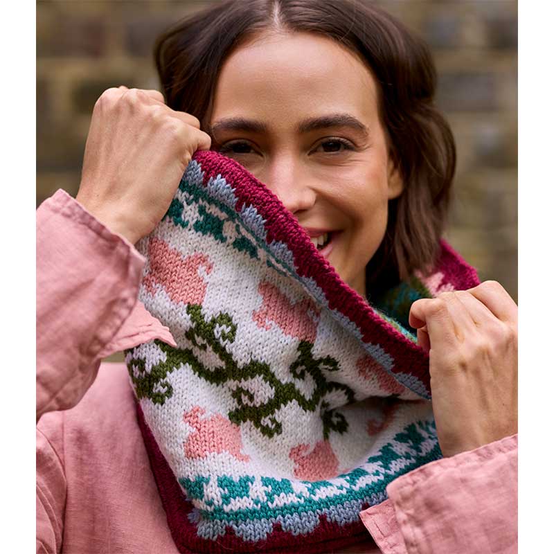 Golden Lily Reversible Cowl in West Yorkshire Spinners Morris Dk - Image 4