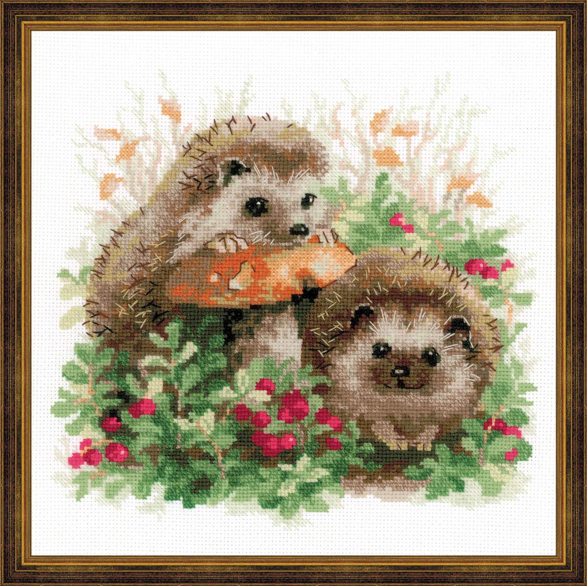 Hedgehogs in Lingonberries - Riolis Cross Stitch Kit