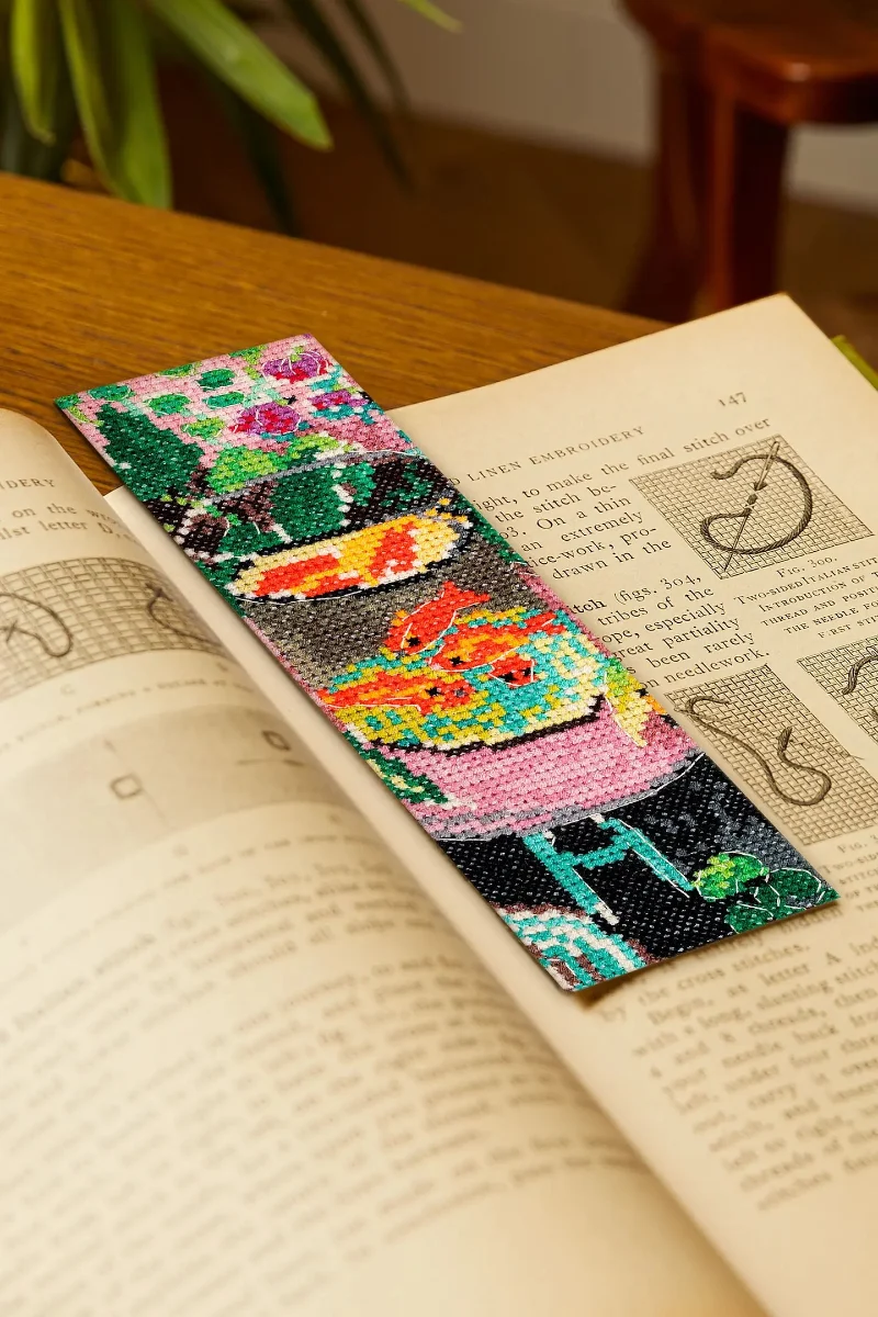 The Goldfish - DMC Bookmark Cross Stitch Kit - Image 2