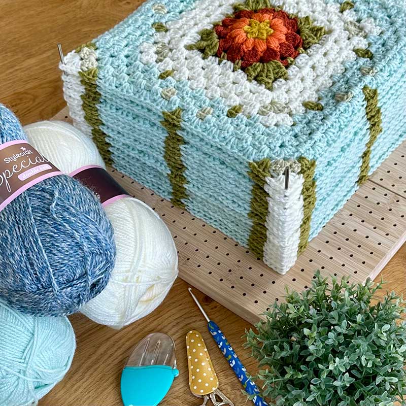 Trellis Blanket in Stylecraft Special Dk by Anita Gibney - Image 3
